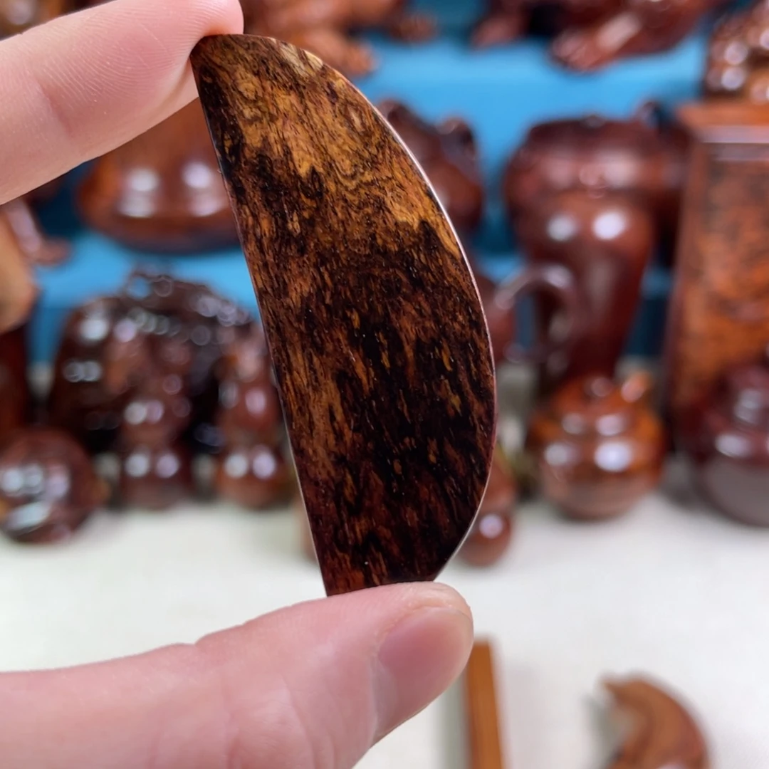 黄花梨/降香黄檀把件月牙