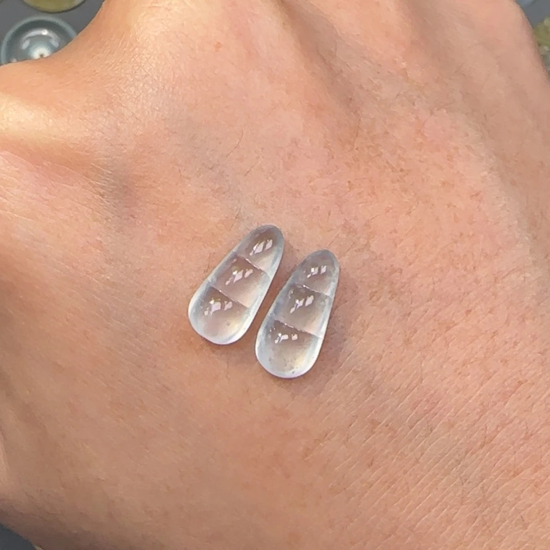 翡翠未镶嵌颈饰福豆