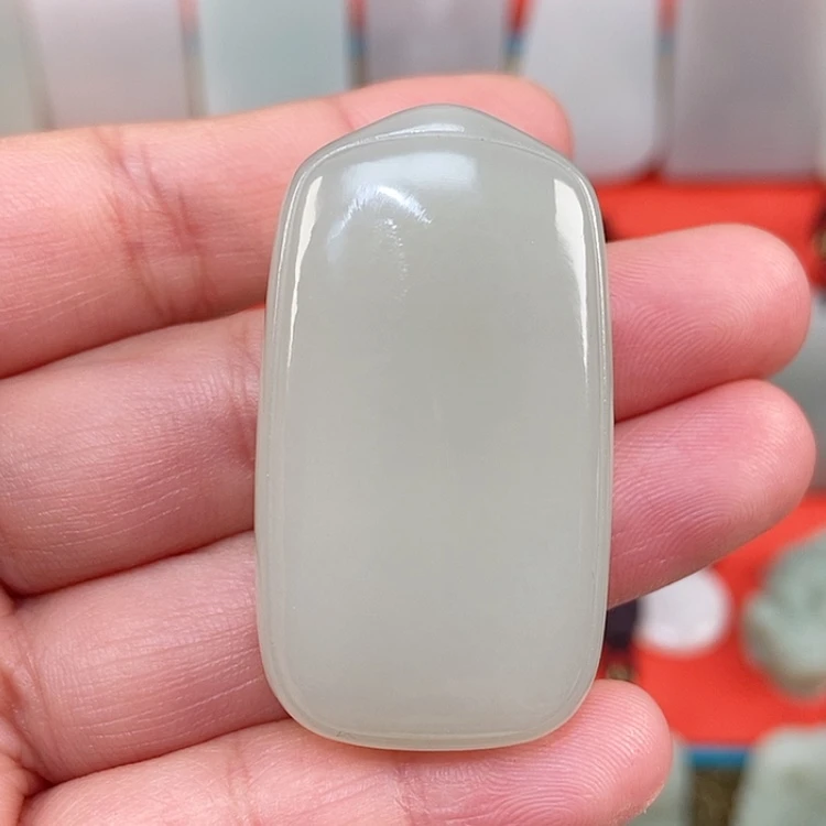 【闪购商品】颈饰未镶嵌和田玉