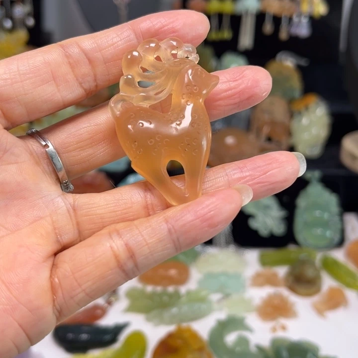 蛇纹石玉未镶嵌吊坠(赠链)