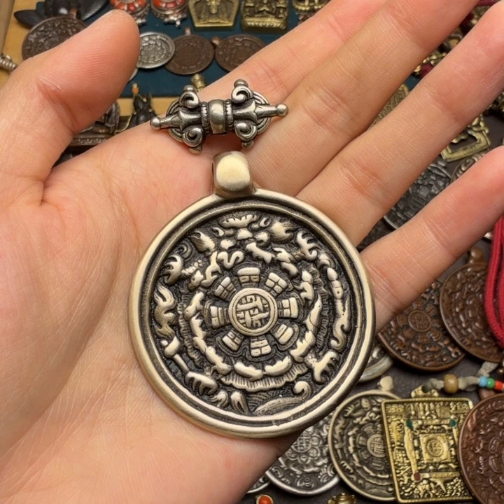 藏传文玩九宫如图