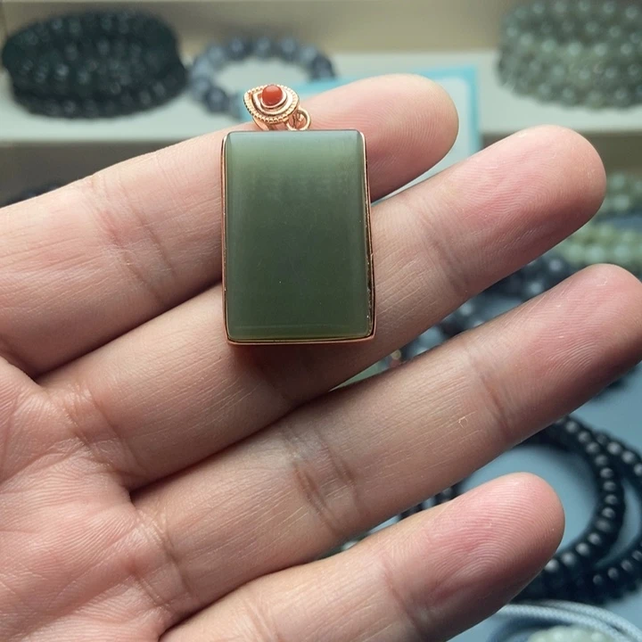 和田玉（糖玉）未镶嵌颈饰