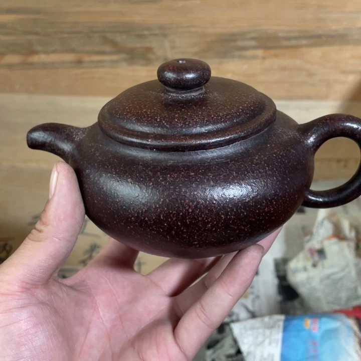 茶壶紫砂老厂紫砂壶一件。