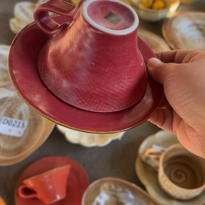 娜***）瓷红色咖啡杯微瑕