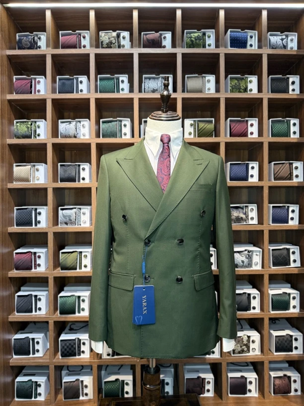 后中开衩双排扣不起球西服套装西服墨绿色