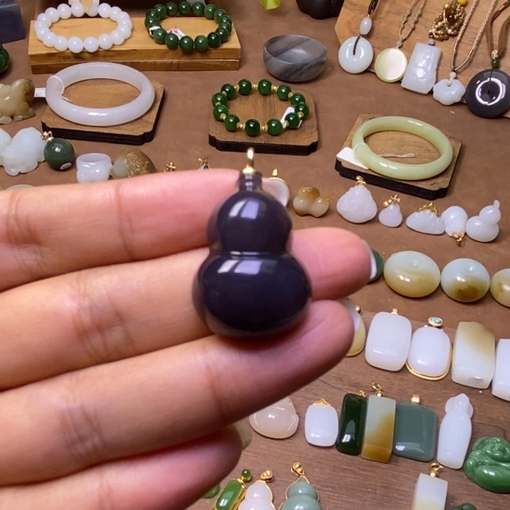 和田玉18K金镶嵌吊坠(不含链)和田玉帝王紫18k葫芦吊坠