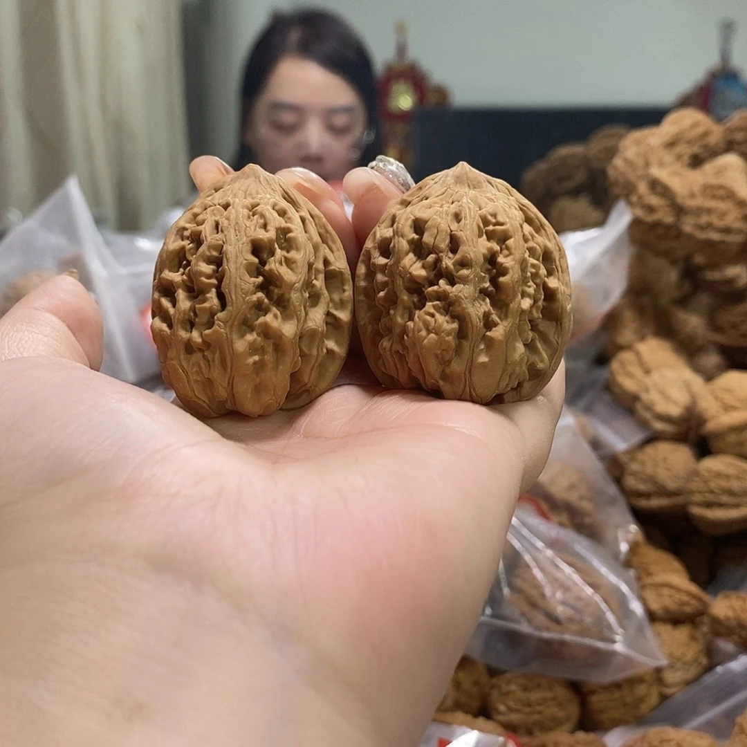 把件文玩核桃37凤凰台尖有伤