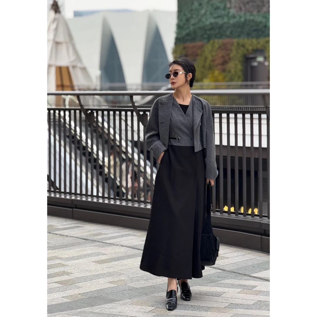 【漫步温哥华】 耐品的廓形 两件套马甲短外套老钱风25春套装