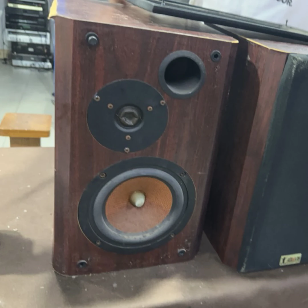 8新  棕色书架音箱（成色不好）当喇叭卖