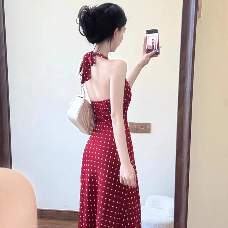 法式纯欲红色波点V领挂脖连衣裙子女设计感露背无袖背心长睡裙女