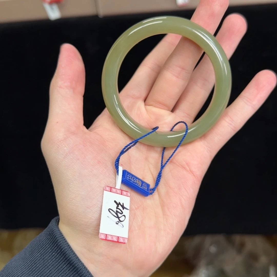 和田玉未镶嵌手镯57