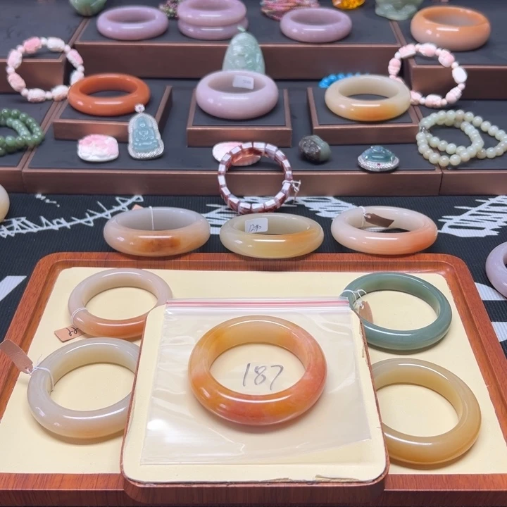 O***k石英质玉合金手镯187