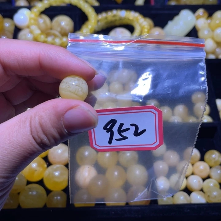 蜜蜡未镶嵌裸石微瑕13.3