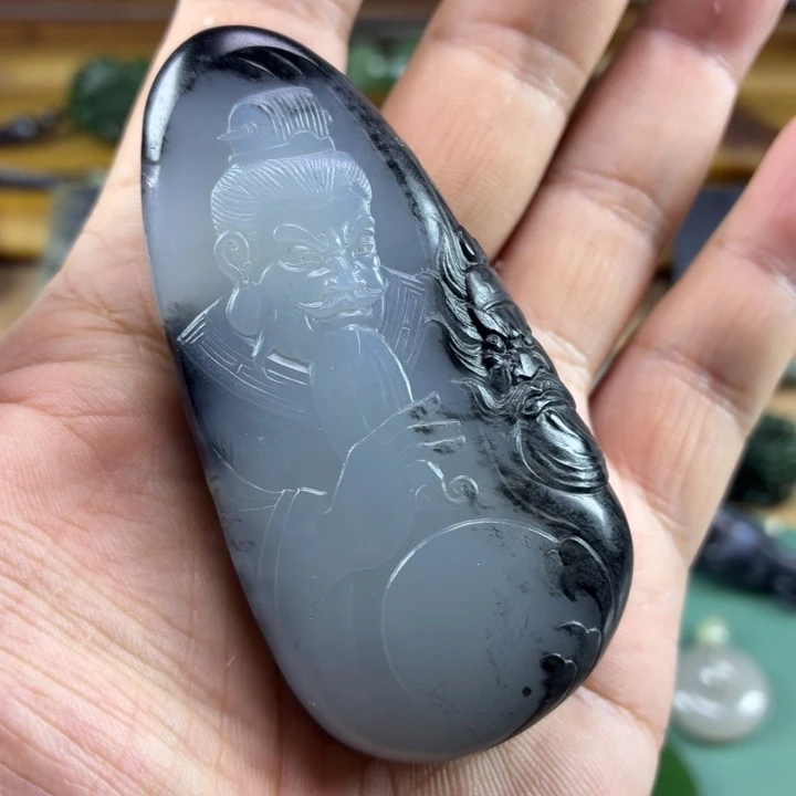 倚***雨和田玉未镶嵌颈饰