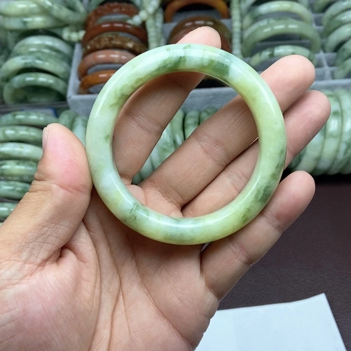 蛇纹石玉手镯未镶嵌缈**″