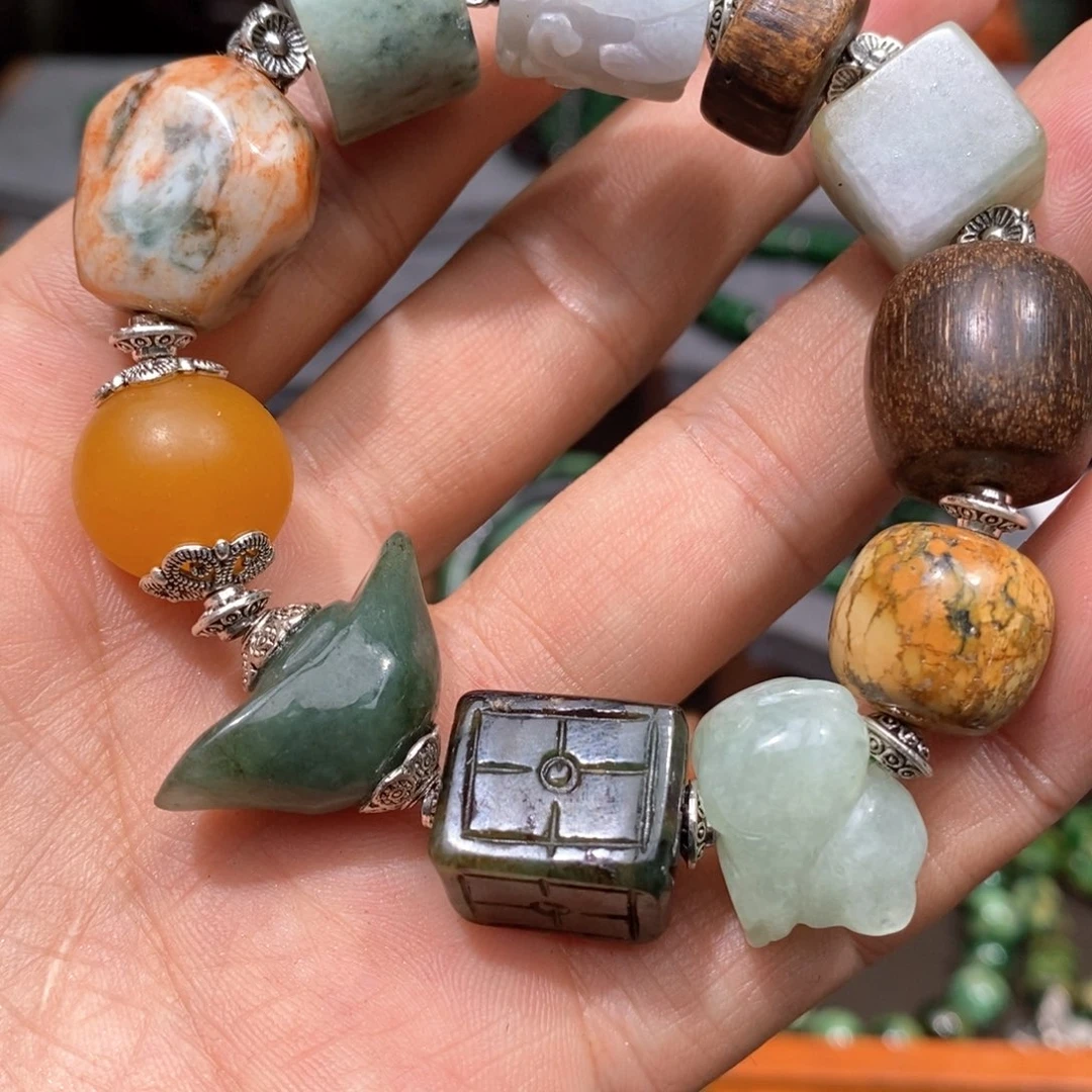 翡翠手链未镶嵌漂亮美眉