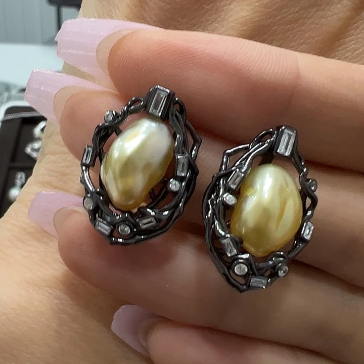 银S925镶嵌耳饰海水珍珠光*