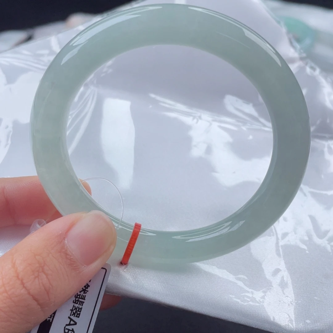 翡翠手镯（圆镯）未镶嵌小**@53-54圈