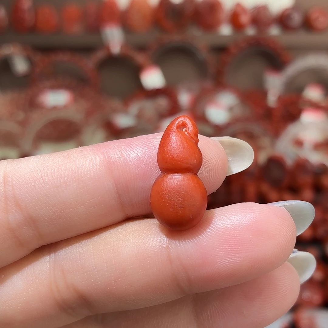 南红玛瑙未镶嵌颈饰小葫芦