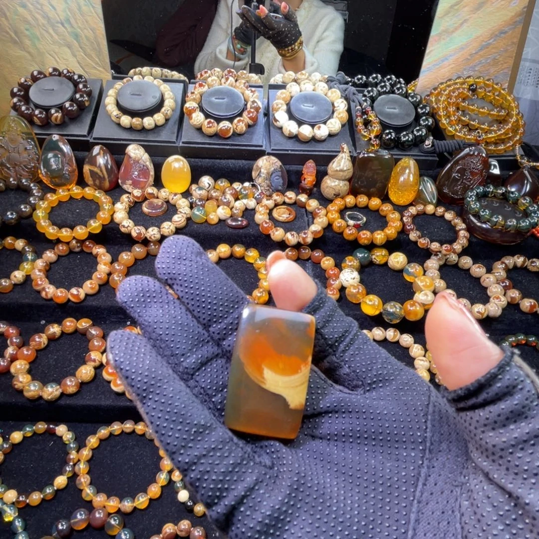 琥珀未镶嵌手串牌子