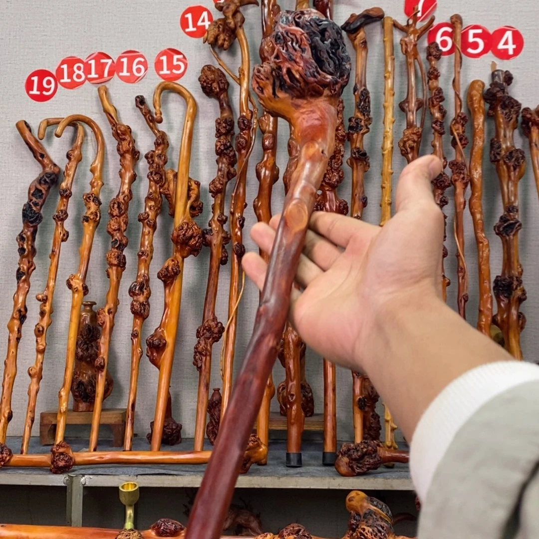 浪***爷黑果木自然阴干老料有风化纹裂介意勿拍