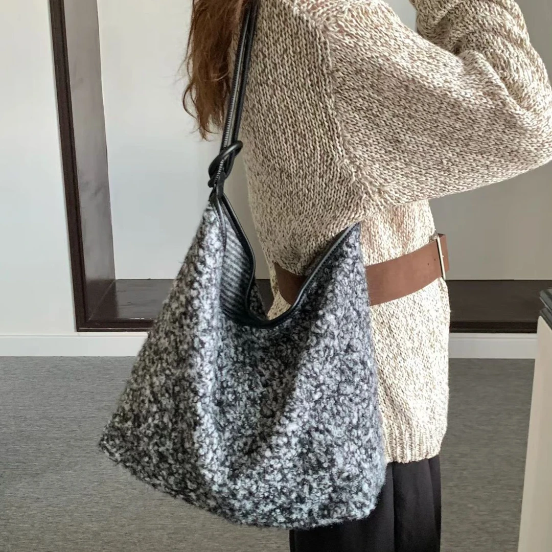 竹笋喵喵 复古慵懒毛呢大容量单肩包女2025新秋冬日常百搭斜挎包