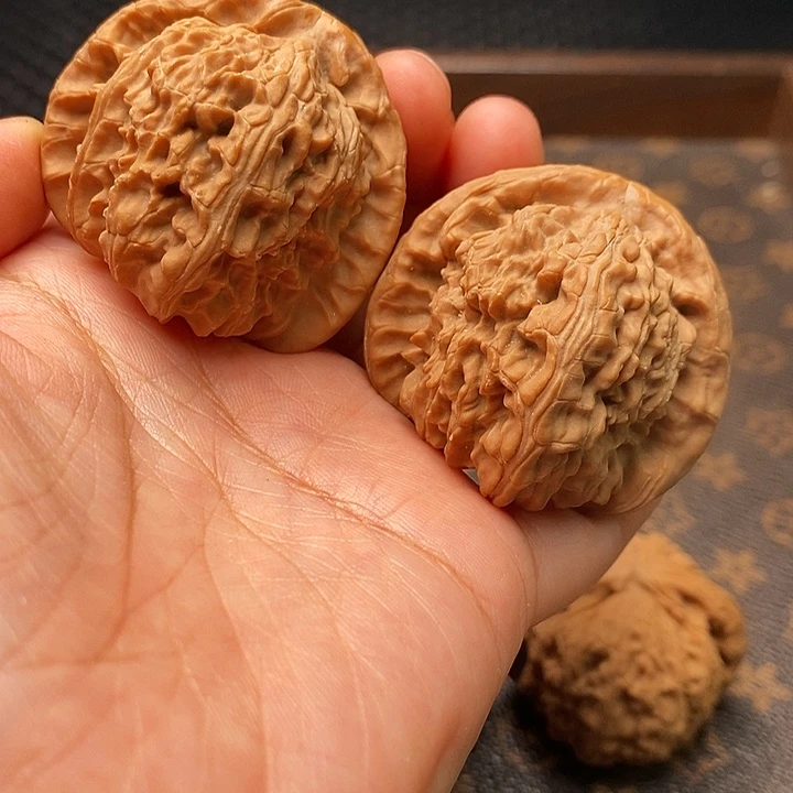把件文玩核桃白狮子42尺