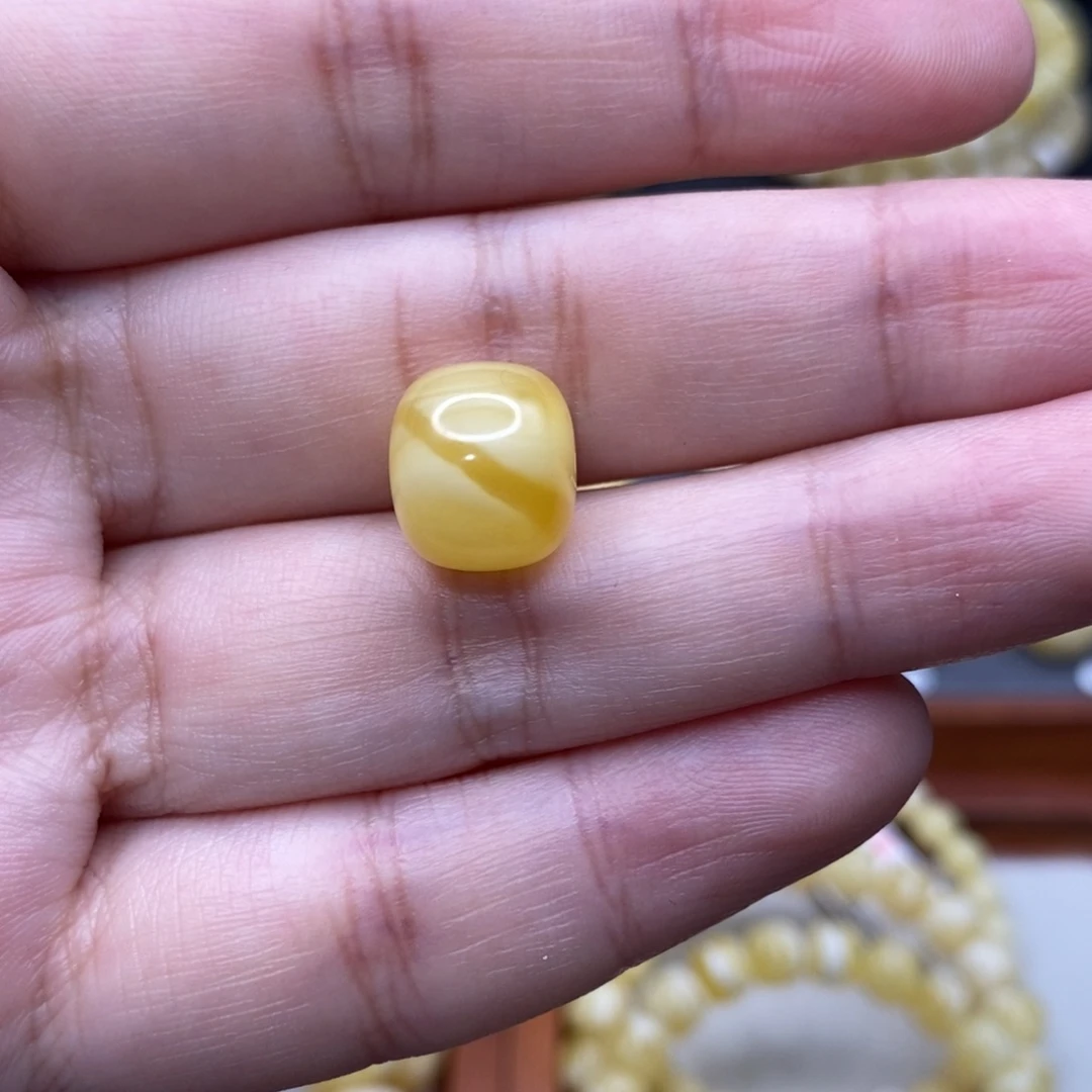 蜜蜡未镶嵌珠宝奇石12.1*10.4