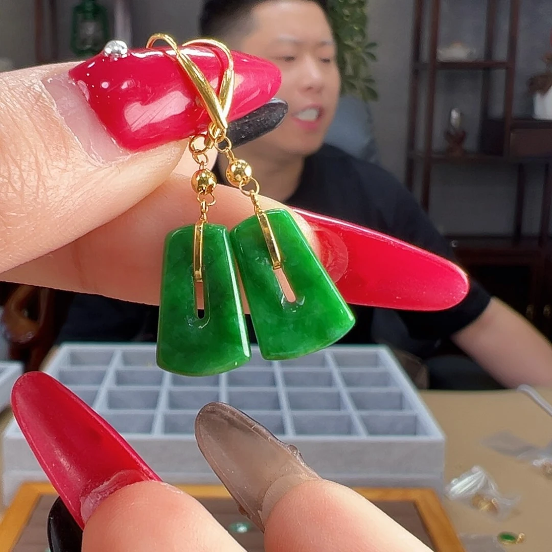 翡翠18K金镶嵌耳饰耳环