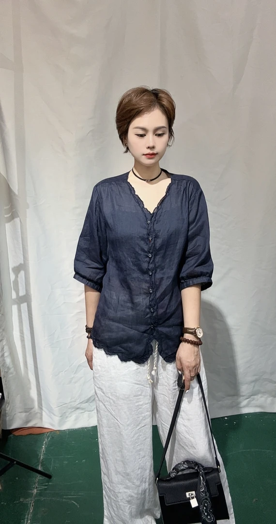 复古重工苎麻V领刺绣中袖纯色花边开衫