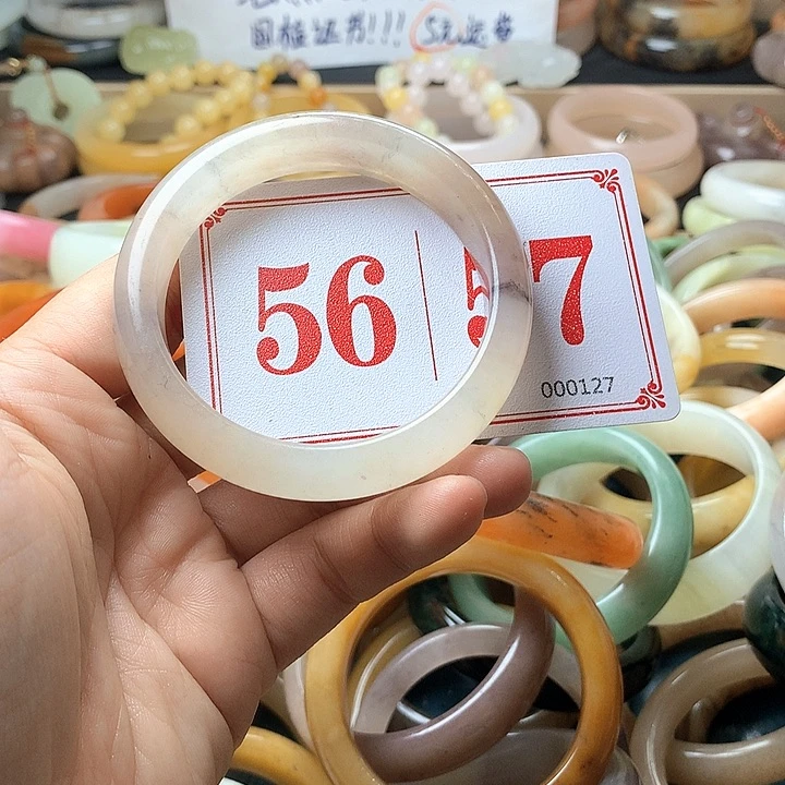 石英质玉(黄龙玉)未镶嵌手镯