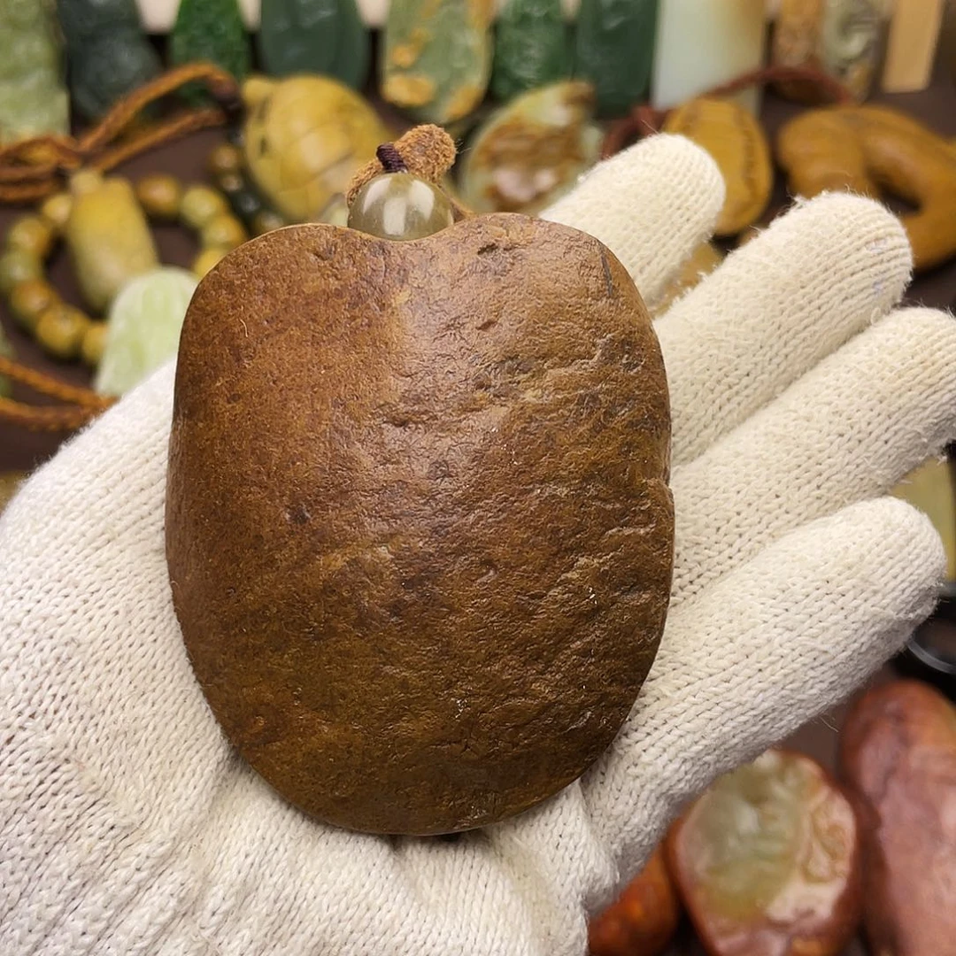 岫岩河磨玉（透闪石质玉）未镶嵌颈饰