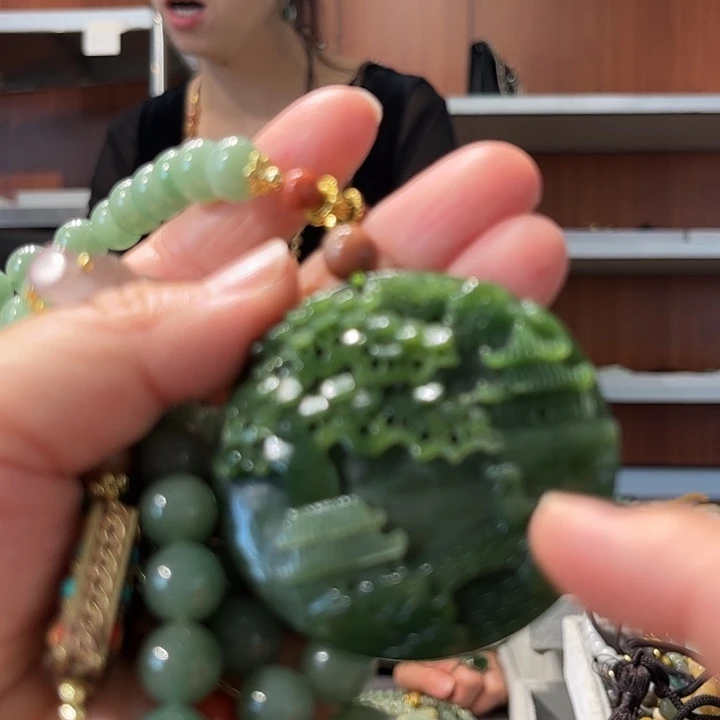 和田玉（糖玉）未镶嵌颈饰