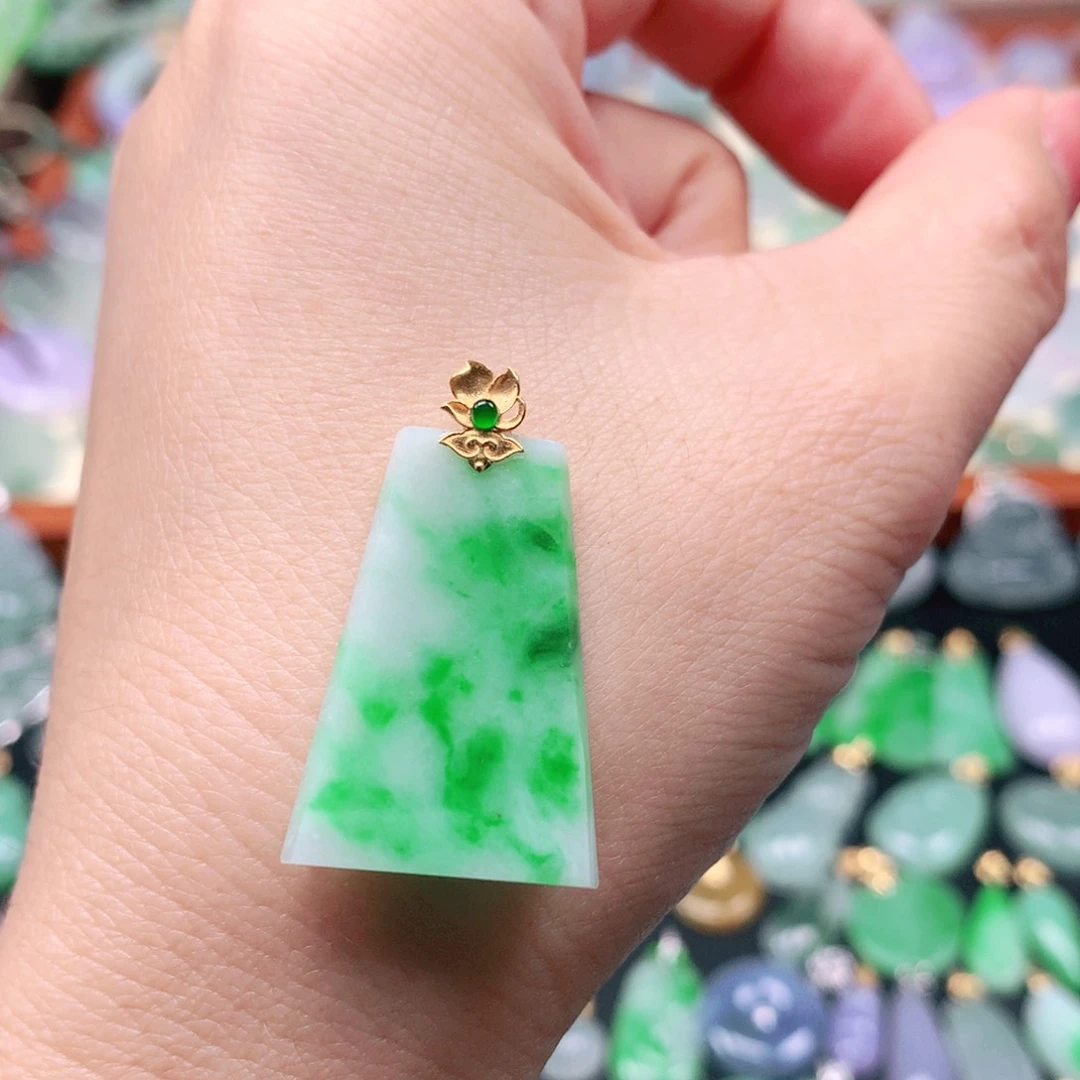 吊坠(不含链)18K金镶嵌翡翠