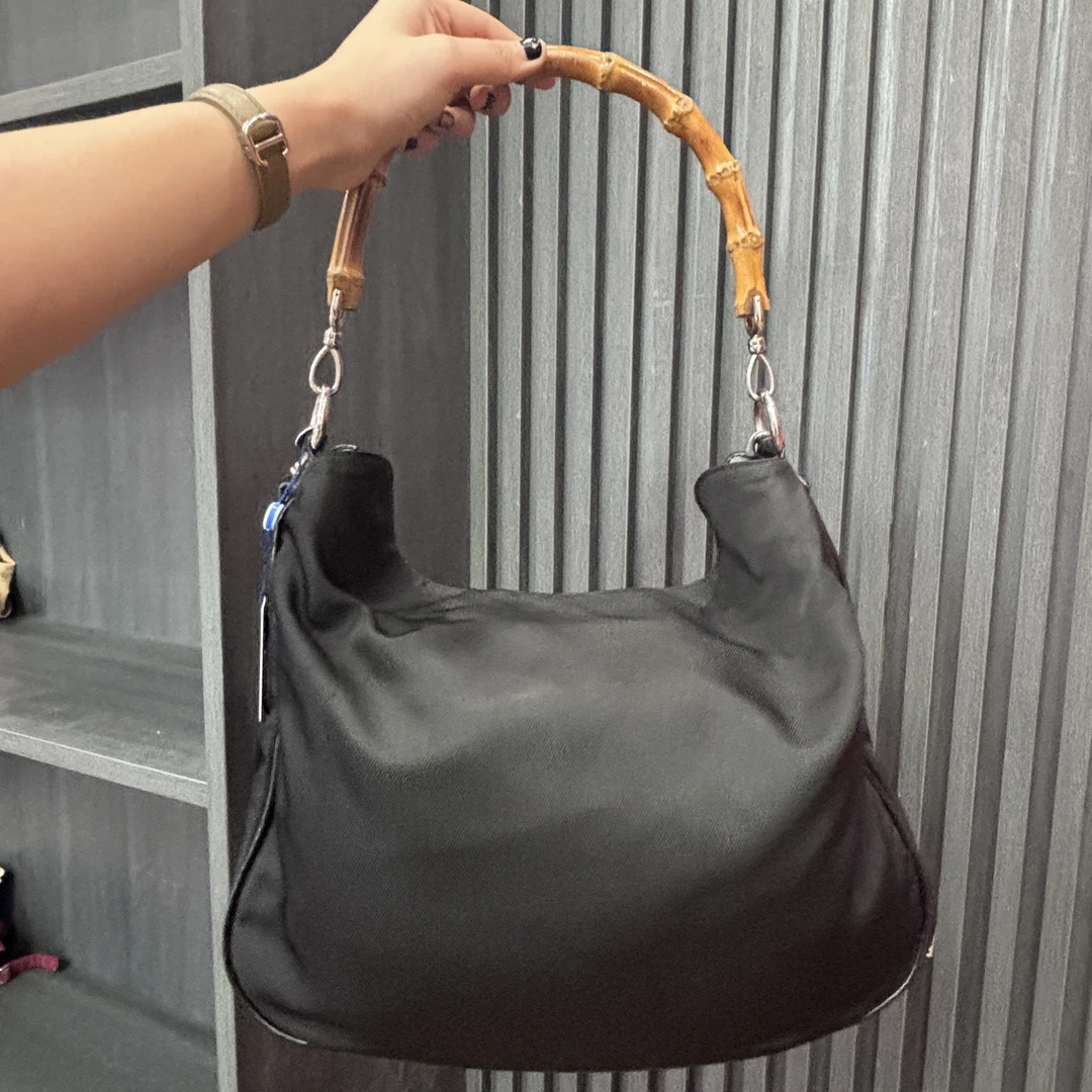 95新 GUCCI/古驰 兔兔奢/古驰斜挎包/240207042