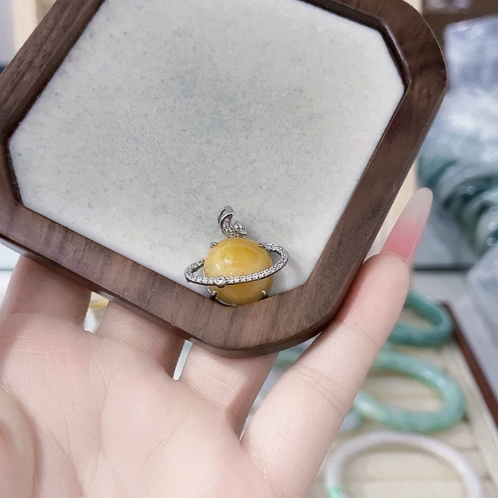 翡翠未镶嵌颈饰天然翡翠Ａ货