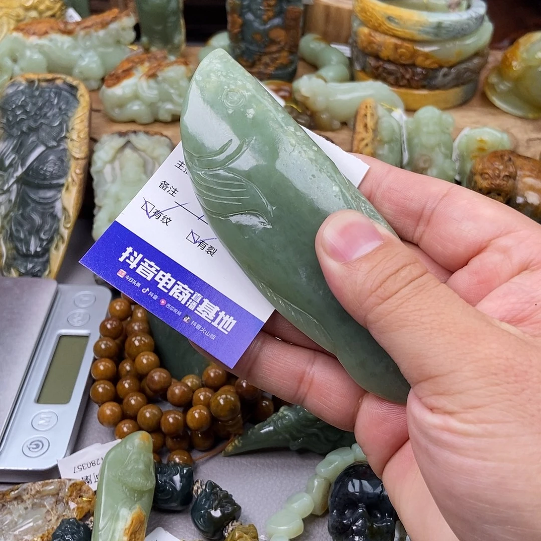 岫岩老玉（透闪石质玉）把件未镶嵌