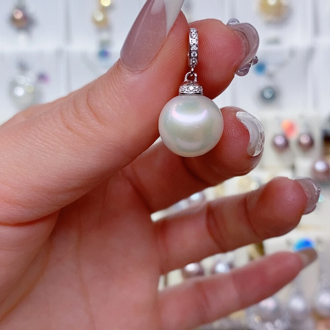 银S925镶嵌淡水珍珠吊坠(赠链)