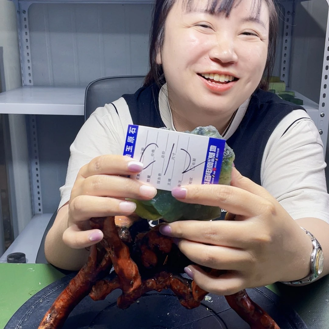 蛇纹石玉未镶嵌岫玉原石尤**分