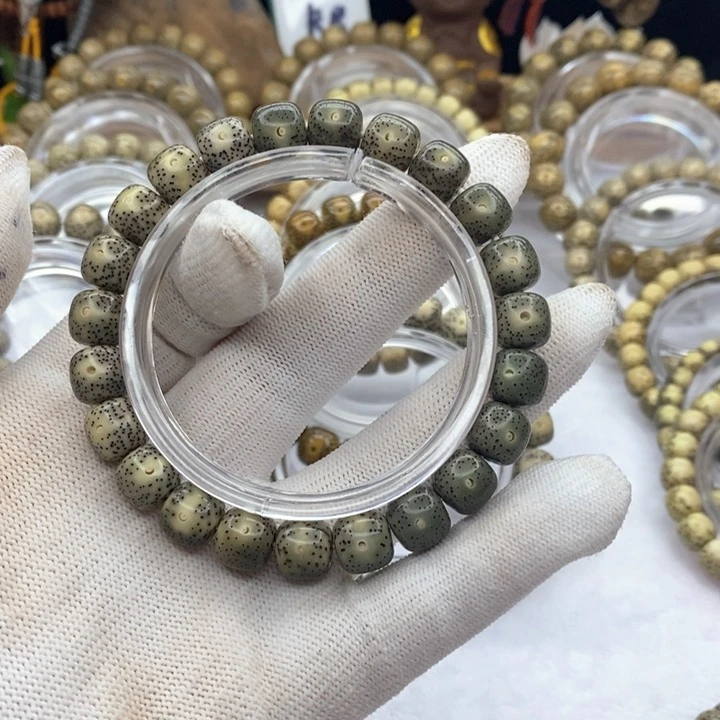 手串星月菩提雪*绿背