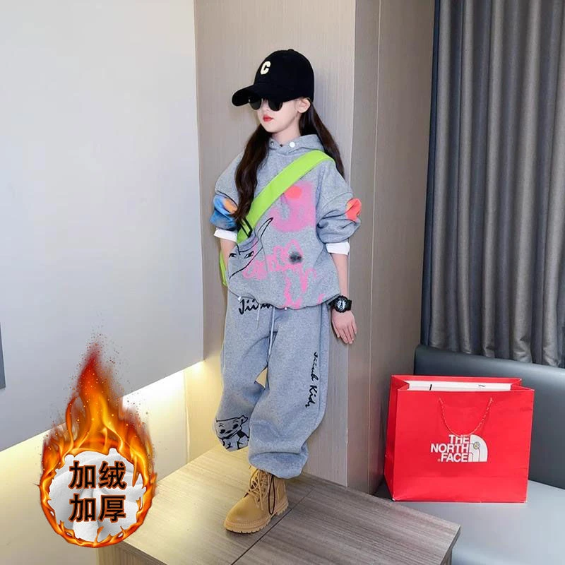 女童加绒套装秋冬款中大童连帽涂鸦一体绒卫衣休闲运动卫裤两件套