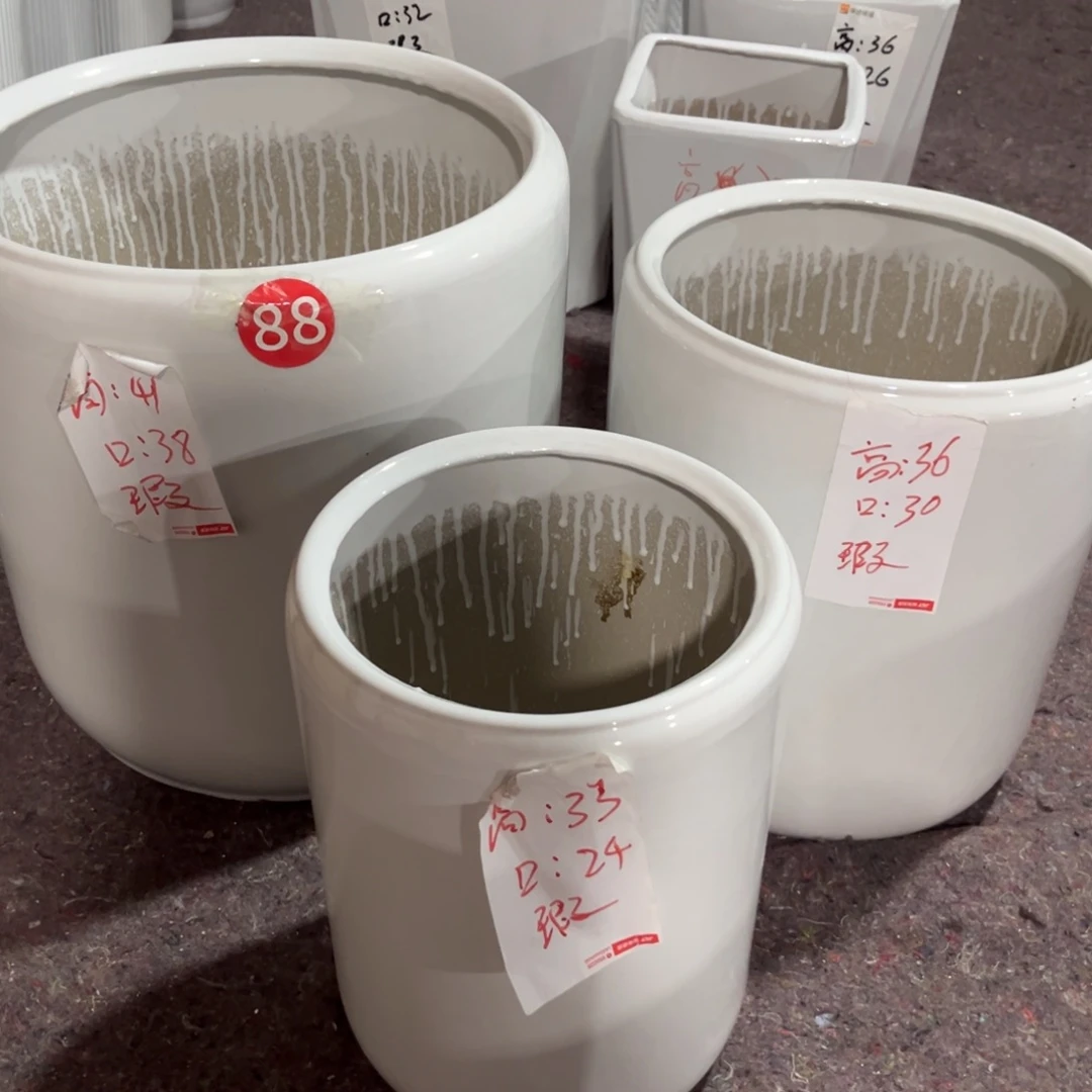 直筒白色一套三个花盆