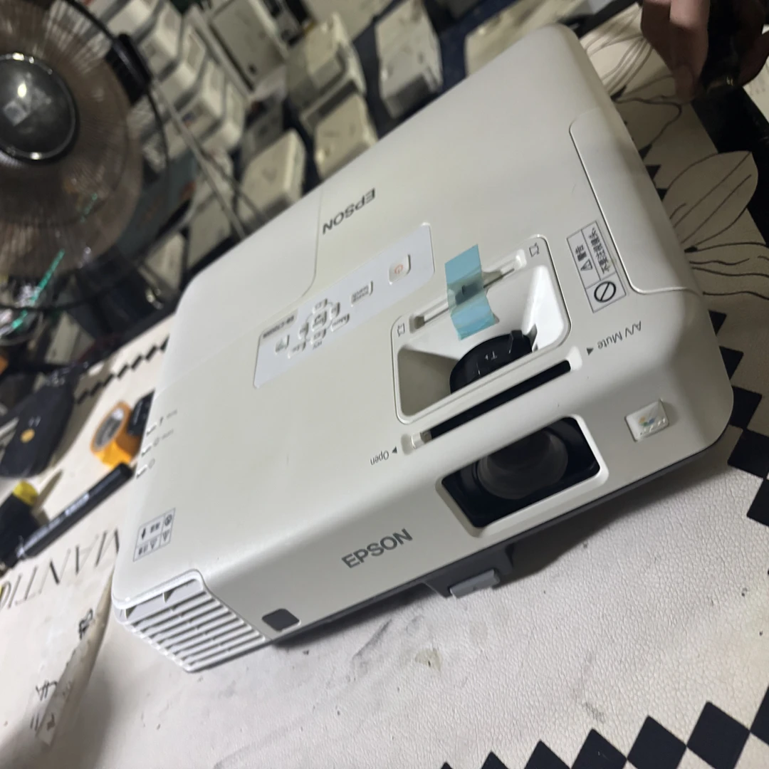 二手 4000流明爱普生投影仪 运费自理