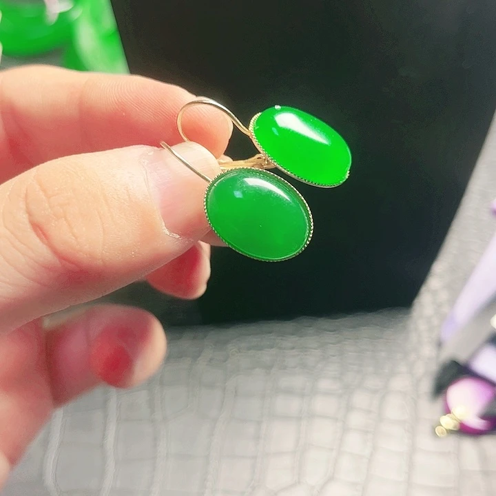 颈饰14K金镶嵌翡翠