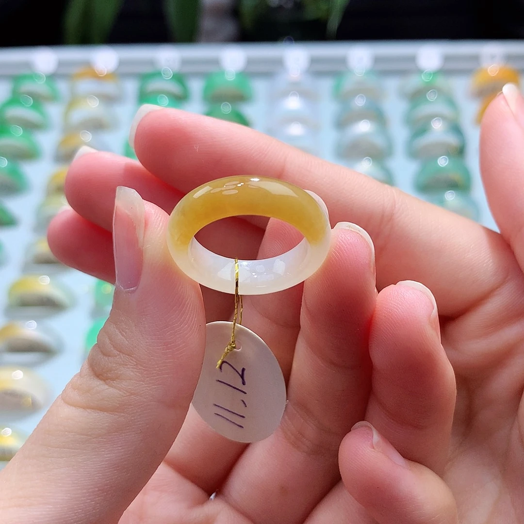 翡翠戒指未镶嵌1112圈