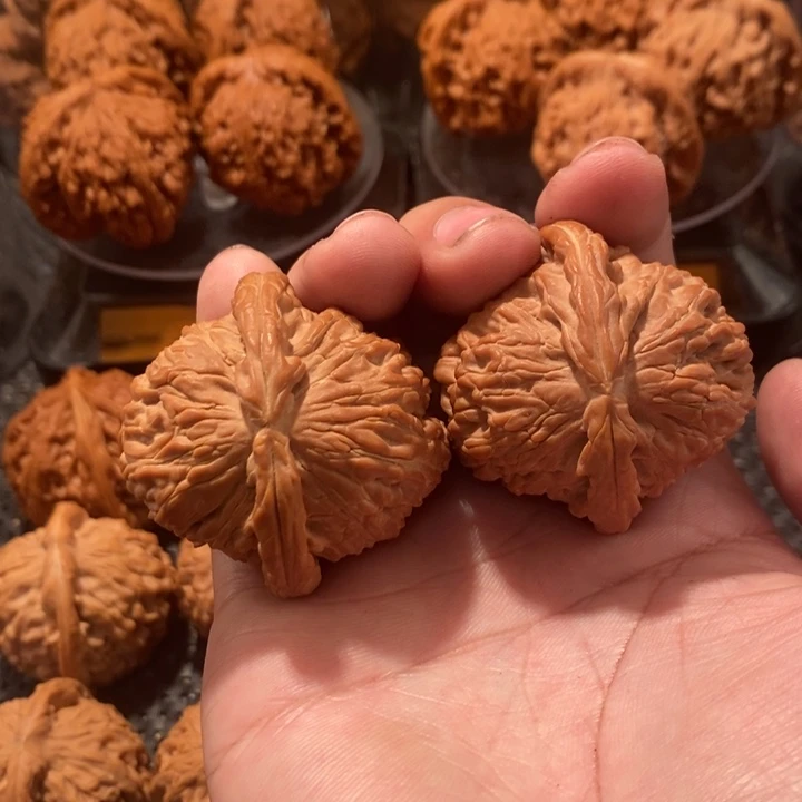 文玩核桃把件全品闷白44