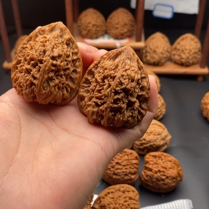 好***油文玩核桃吊坠高炮毕业