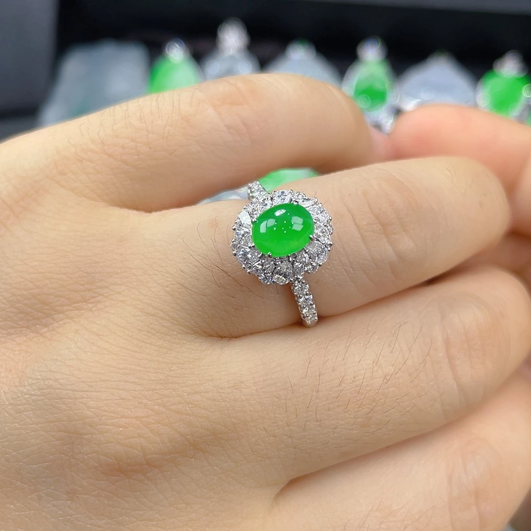 翡翠18K金镶嵌颈饰翡翠戒指