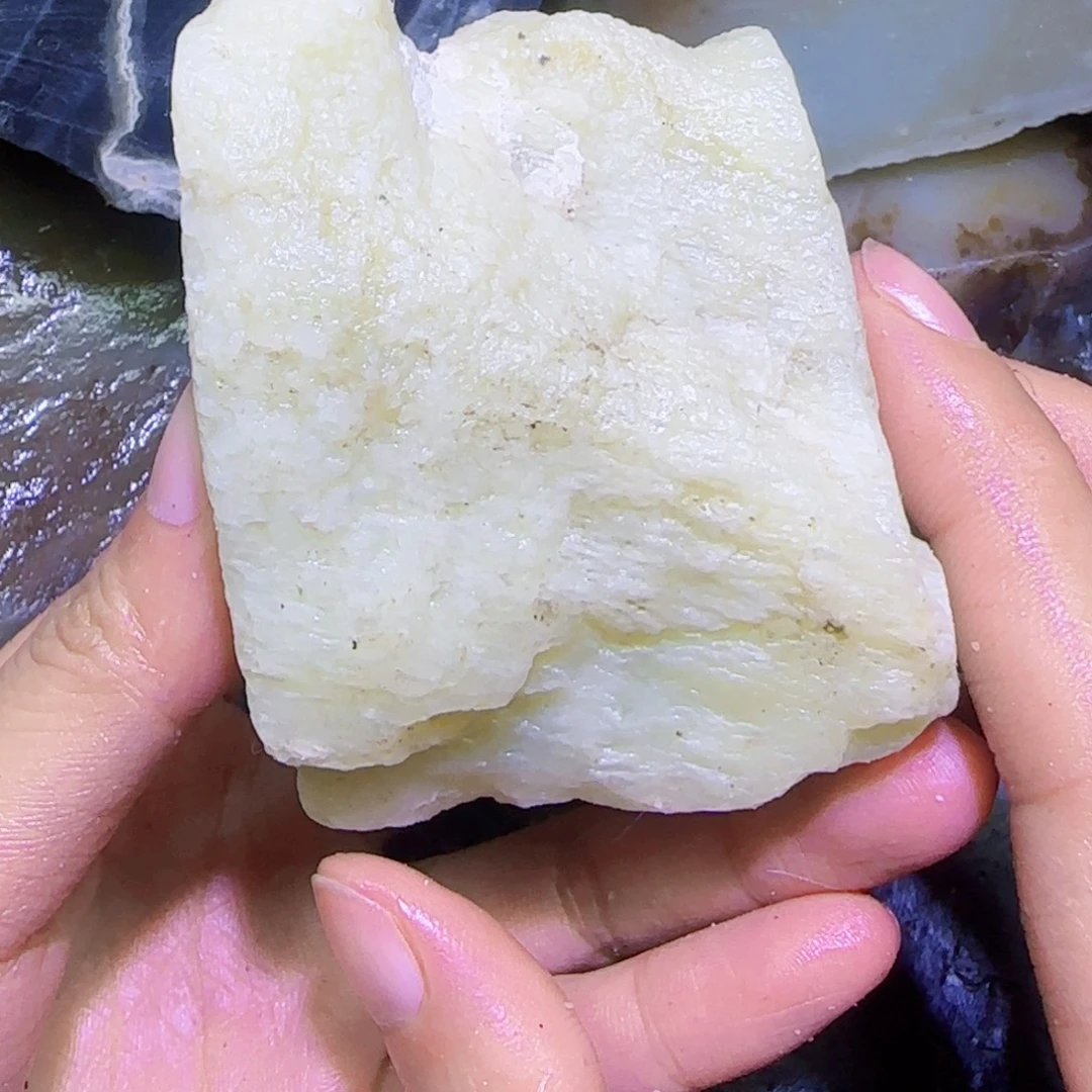 和田玉未镶嵌珠宝半成品