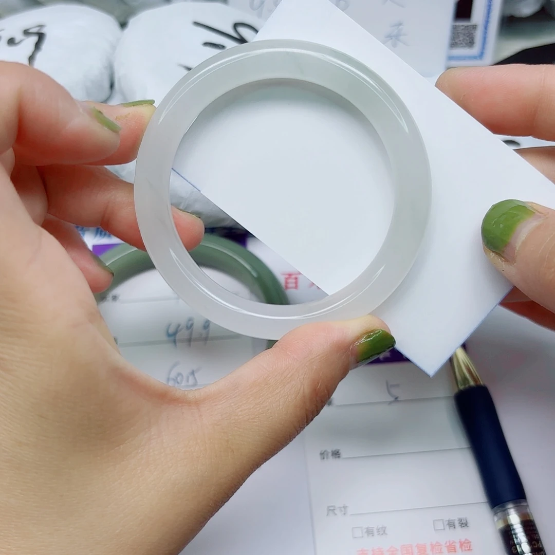 石英质玉未镶嵌手镯5/5455